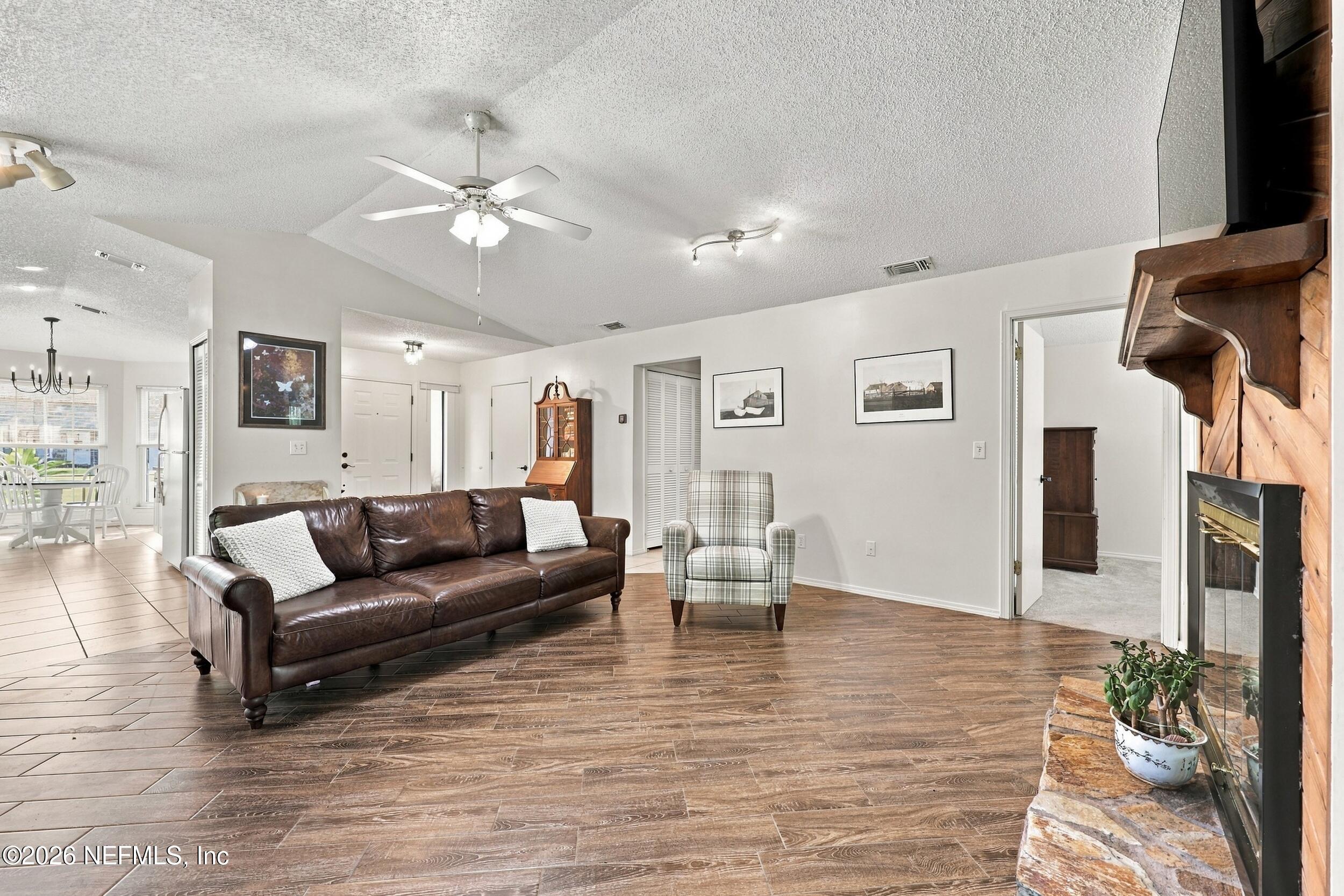 1828 KILLARN Circle
