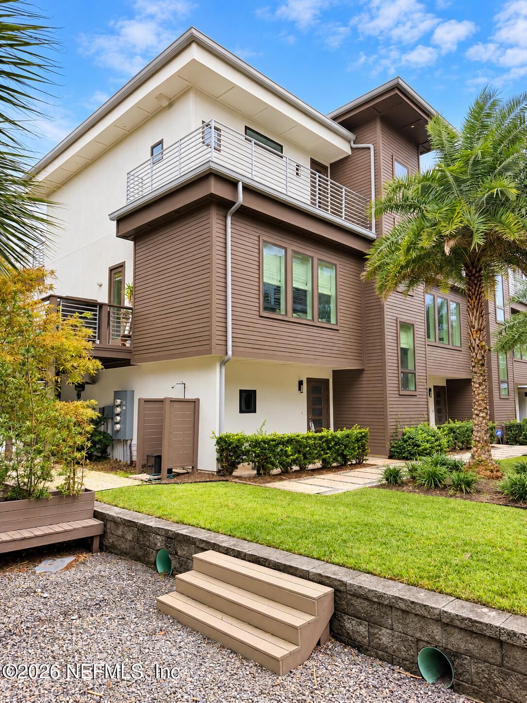 317 AHERN Street 4