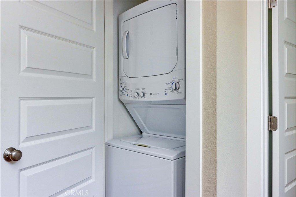 597 Avenida Majorca B