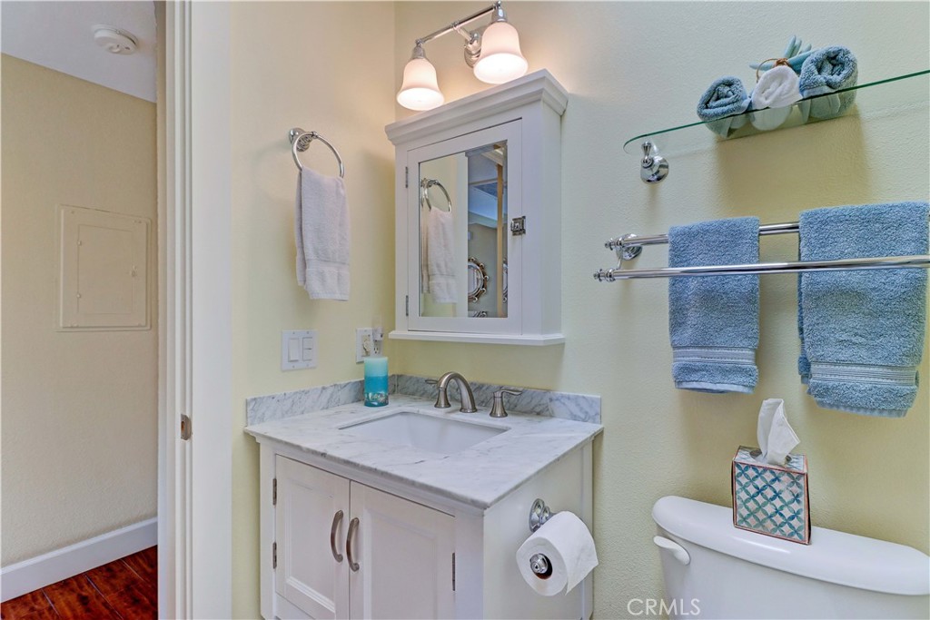 597 Avenida Majorca B