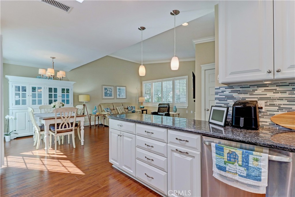 597 Avenida Majorca B