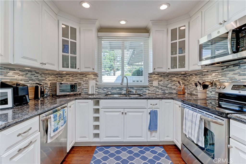 597 Avenida Majorca B