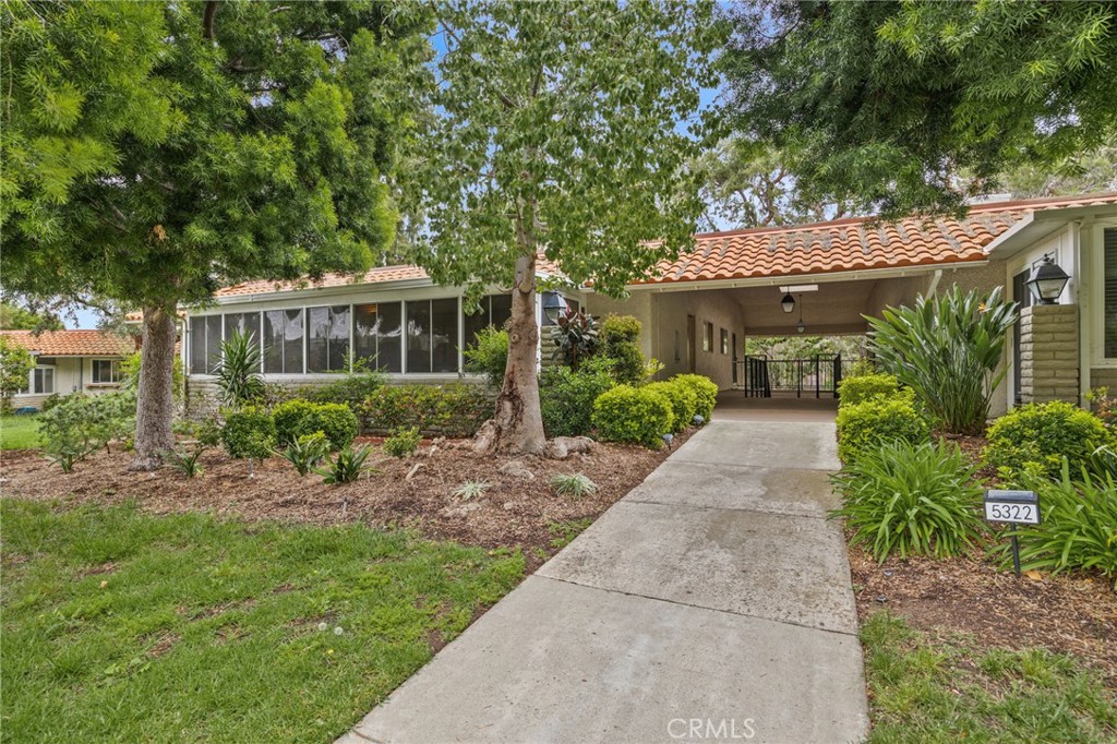 5322 W Bahia Blanca Q