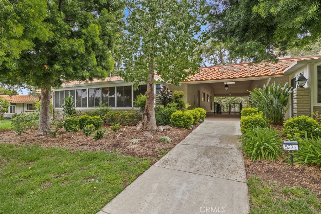 5322 W Bahia Blanca Q