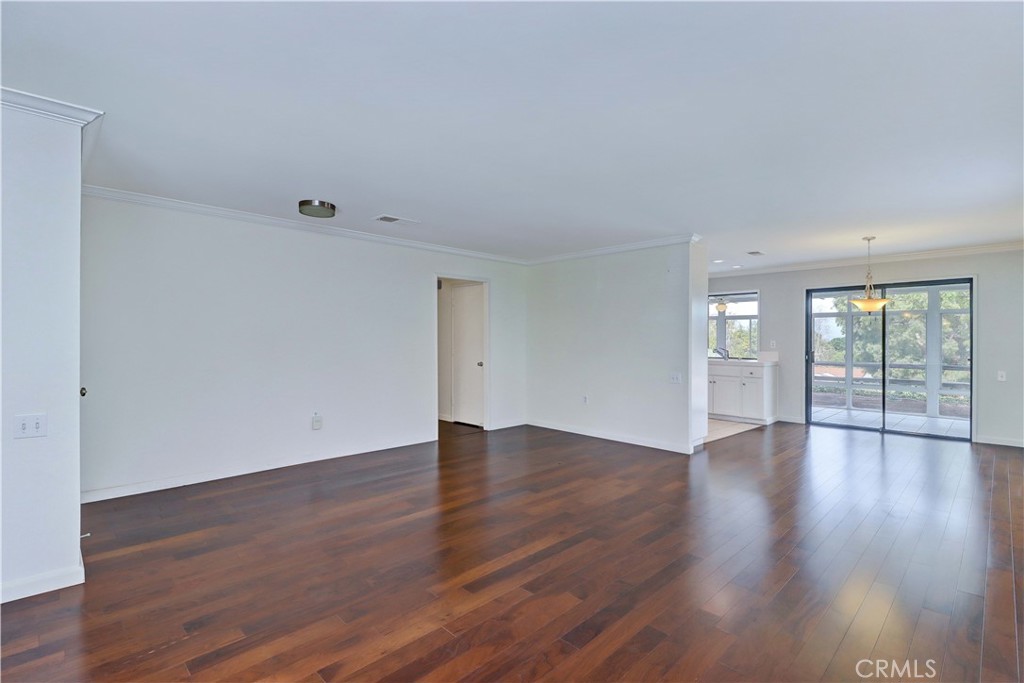 3200 Via Buena Vista C