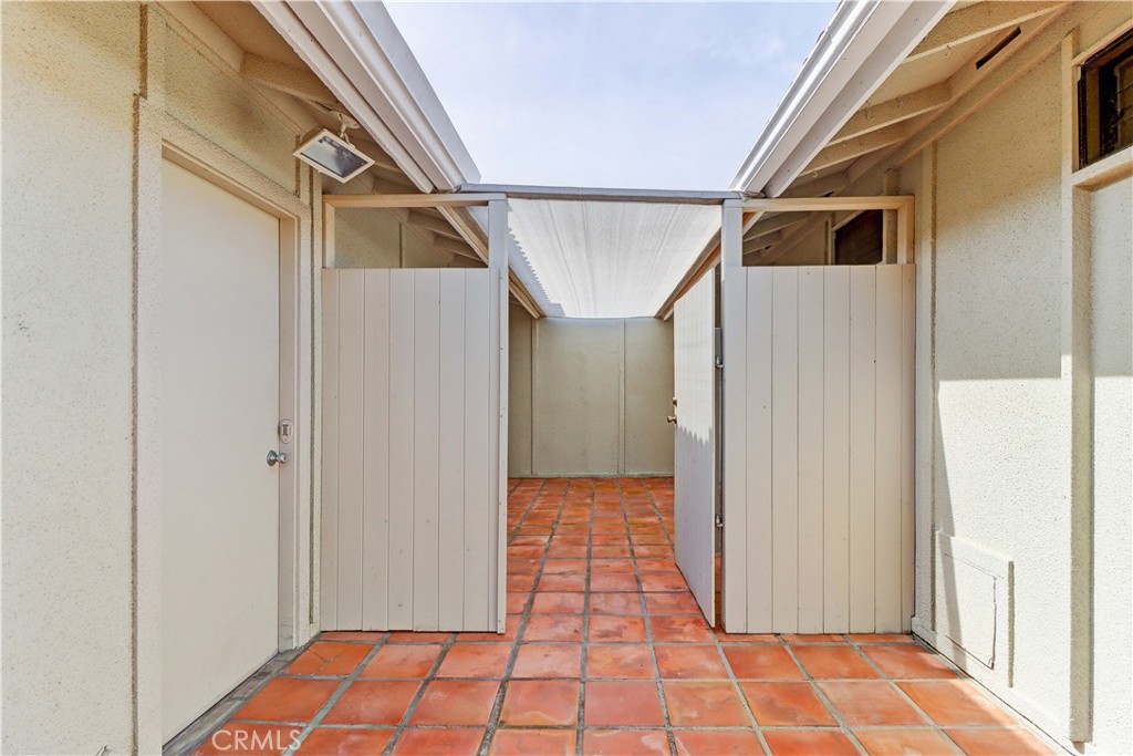 3200 Via Buena Vista C