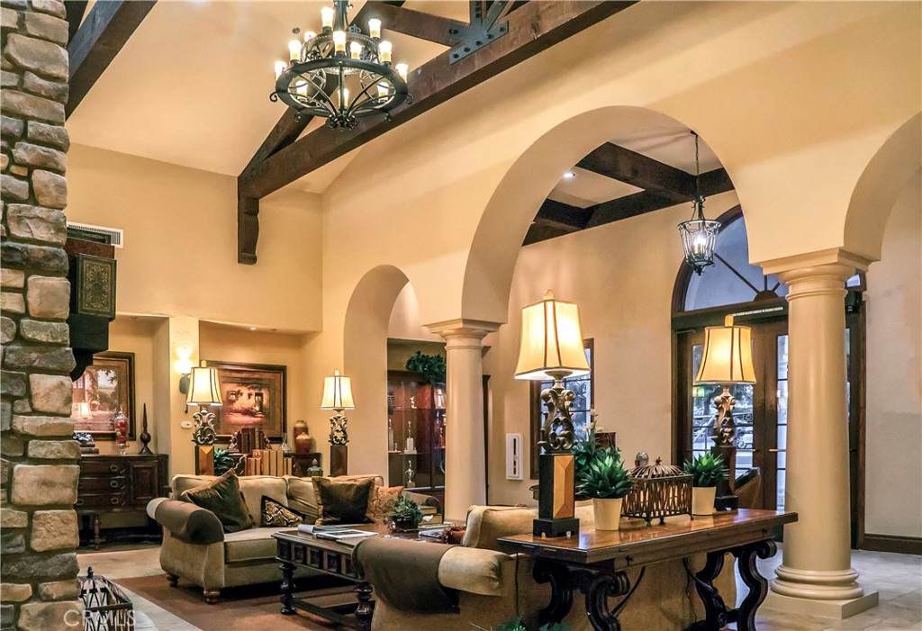 3200 Via Buena Vista C