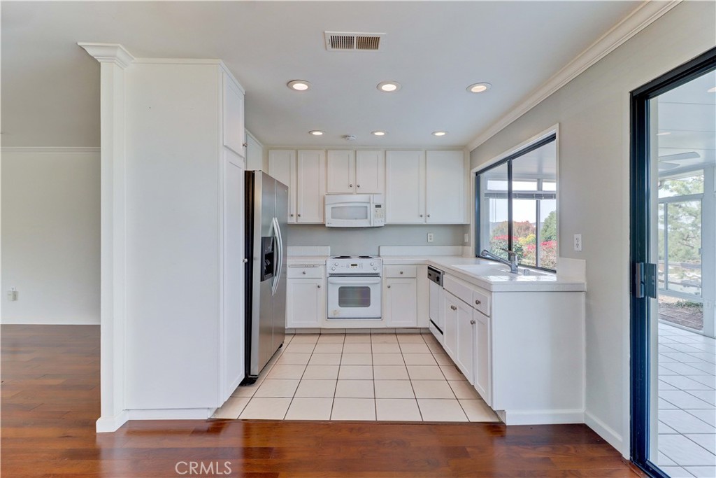 3200 Via Buena Vista C