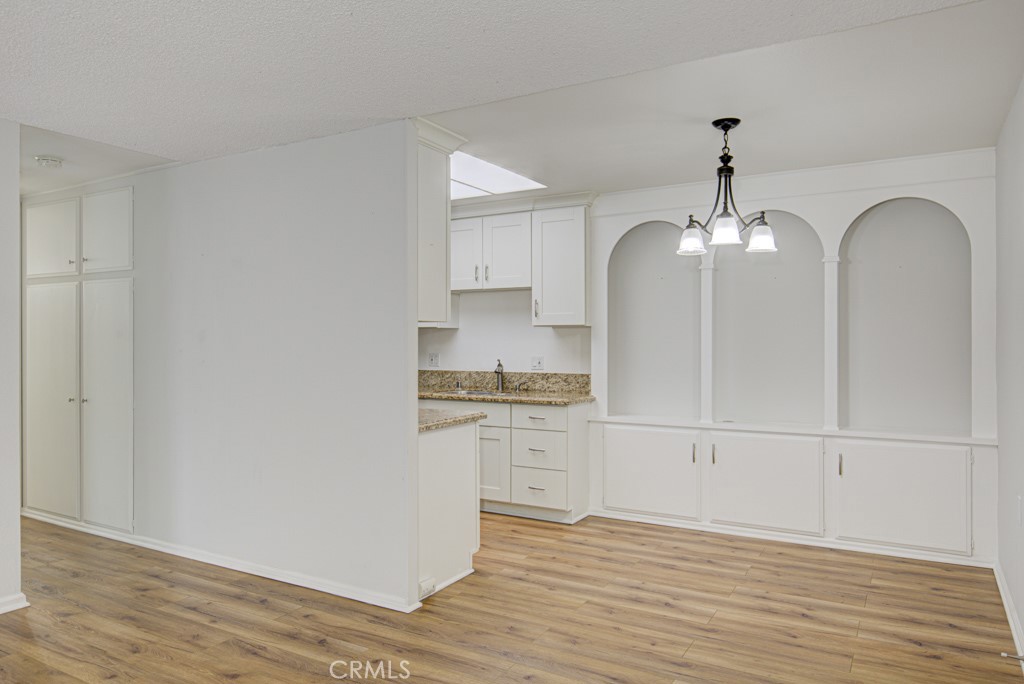 2173 Via Mariposa East T