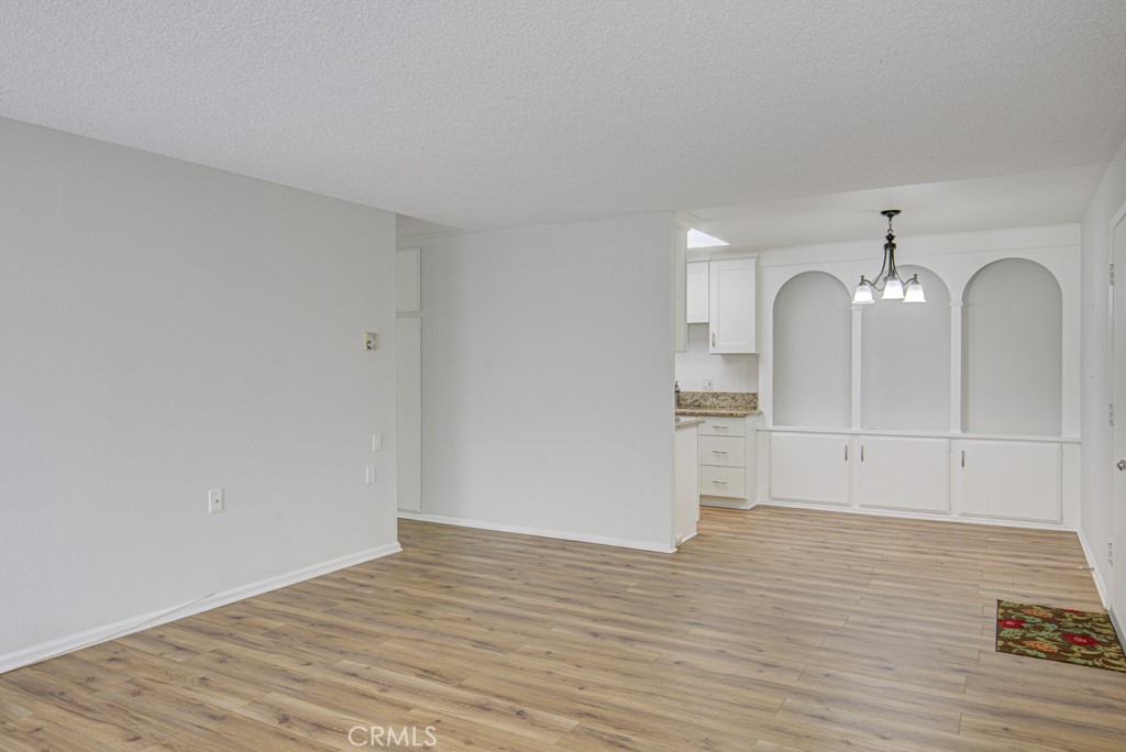 2173 Via Mariposa East T