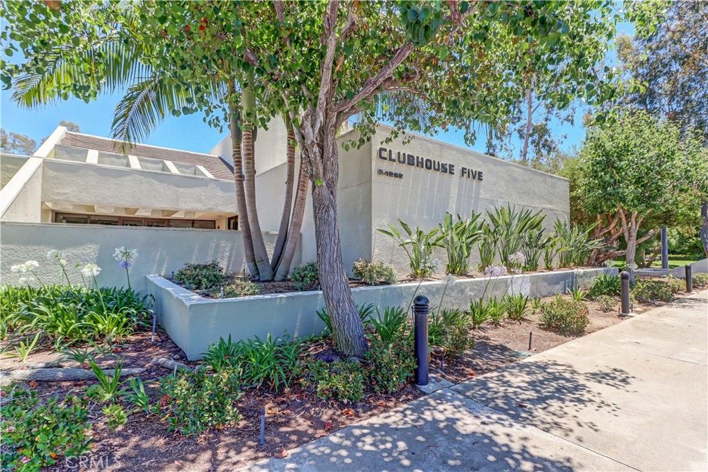 3241 San Amadeo 2B