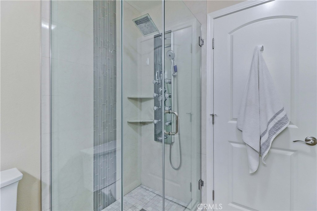 2394 Via Mariposa W 1D