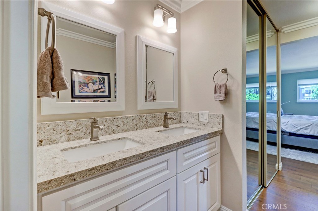 2394 Via Mariposa W 1D