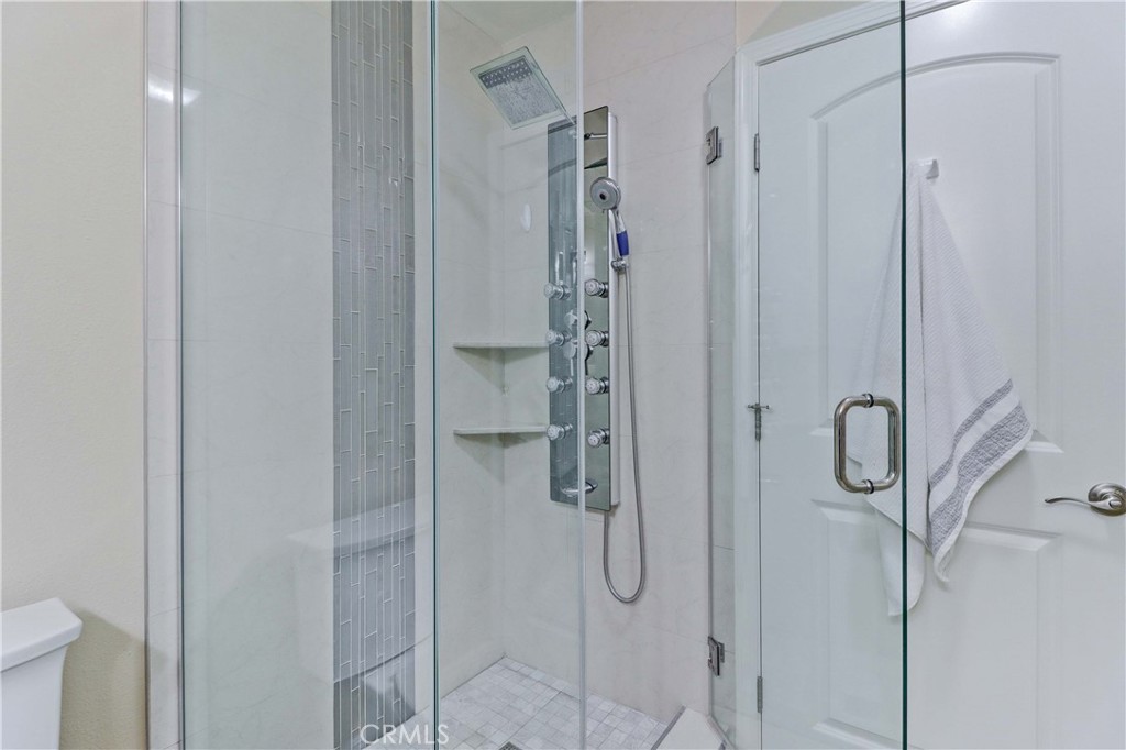 2394 Via Mariposa W 1D