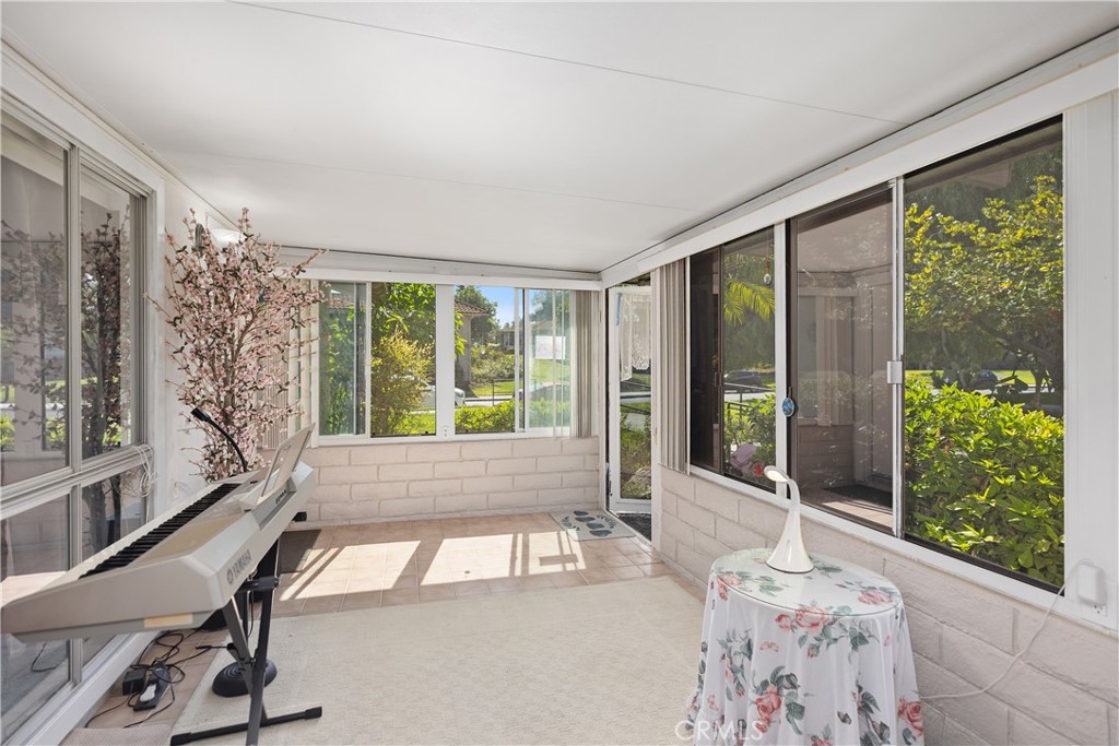 2348 Via Mariposa West B