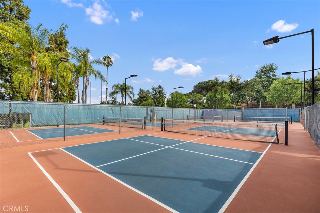 2348 Via Mariposa West B