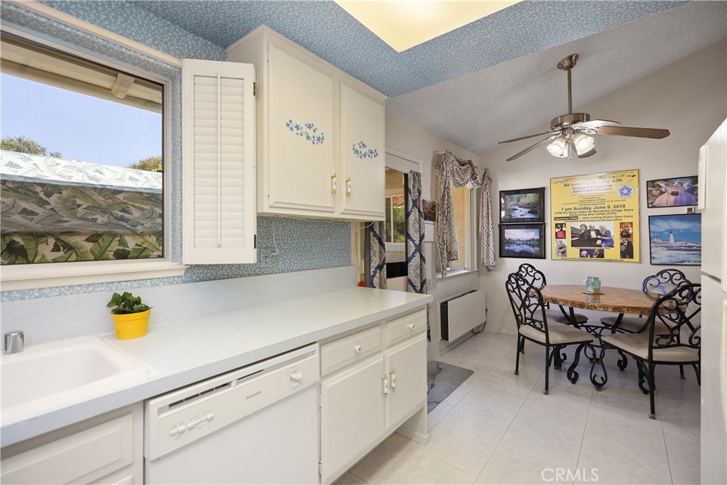 2348 Via Mariposa West B