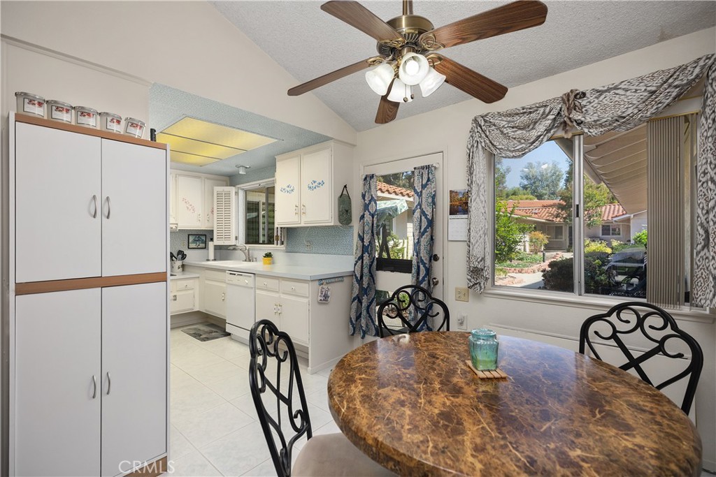 2348 Via Mariposa West B