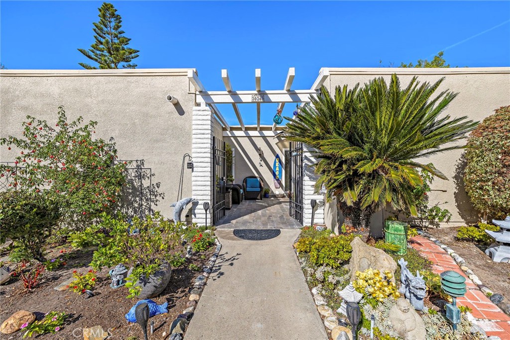 2026 Via Mariposa E D