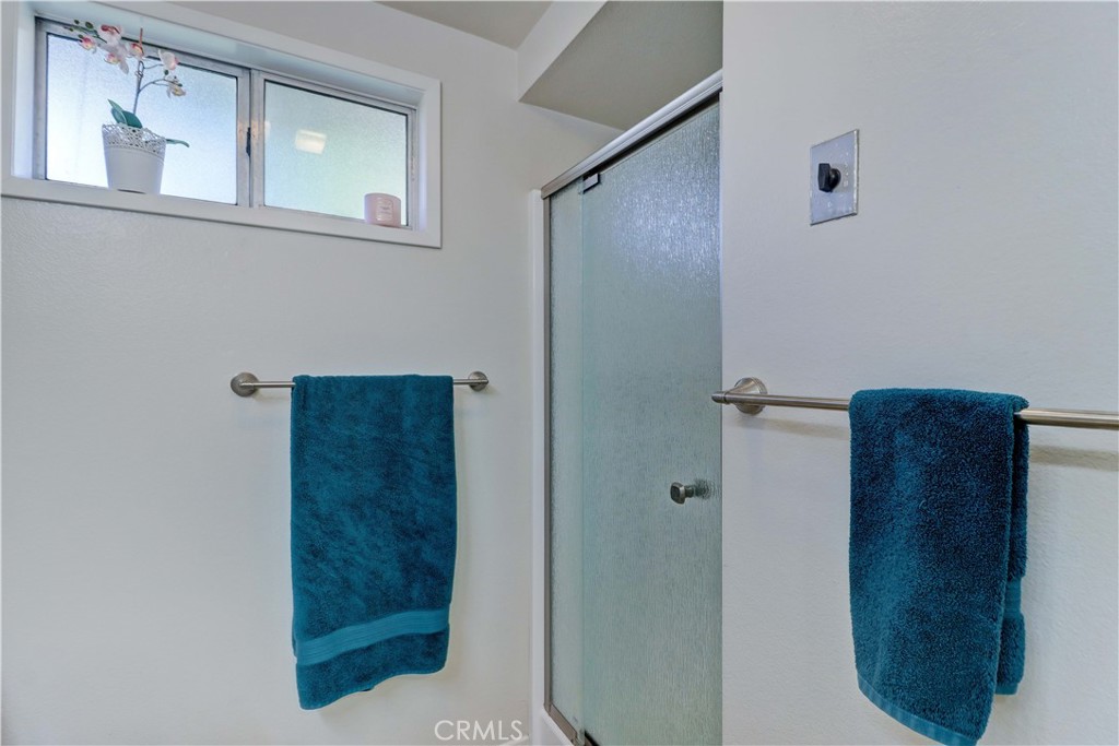 2273 Via Mariposa E C