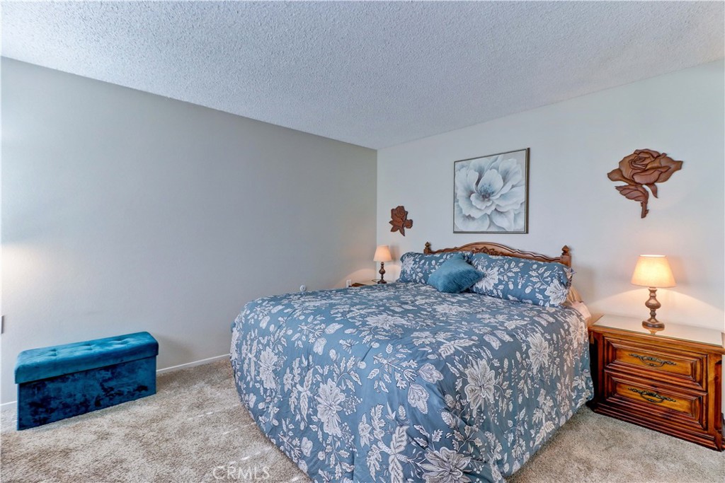 2273 Via Mariposa E C