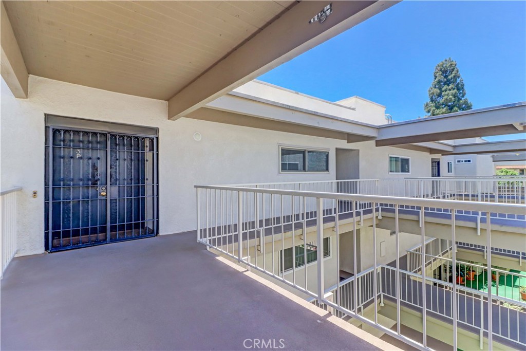 3242 San Amadeo 3F