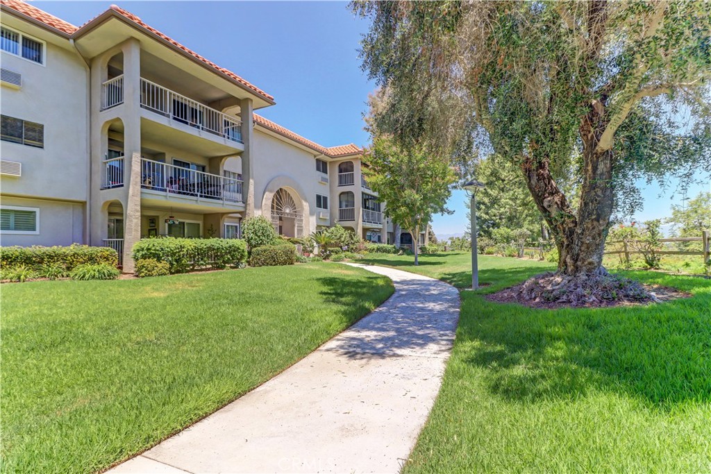 3242 San Amadeo 3f Laguna Woods Ca Us 92637 Oc26173252