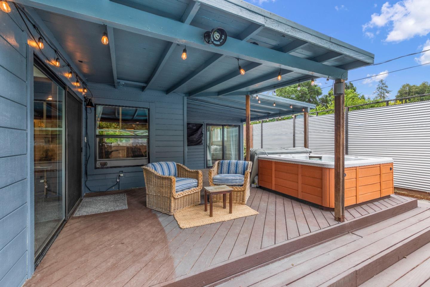 210 Madrona WAY