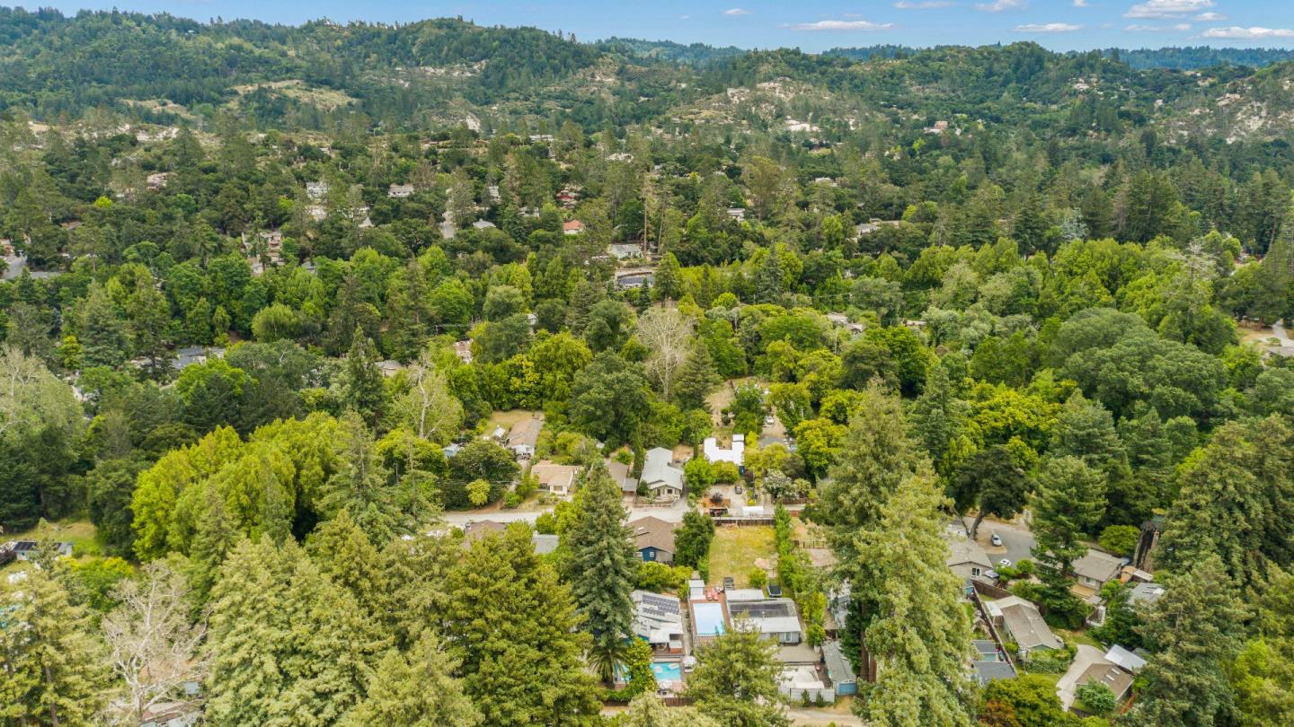 210 Madrona WAY