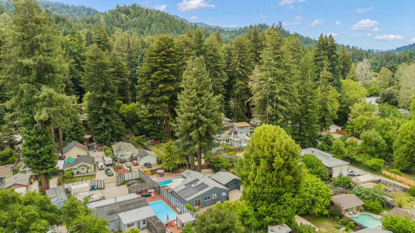 210 Madrona WAY
