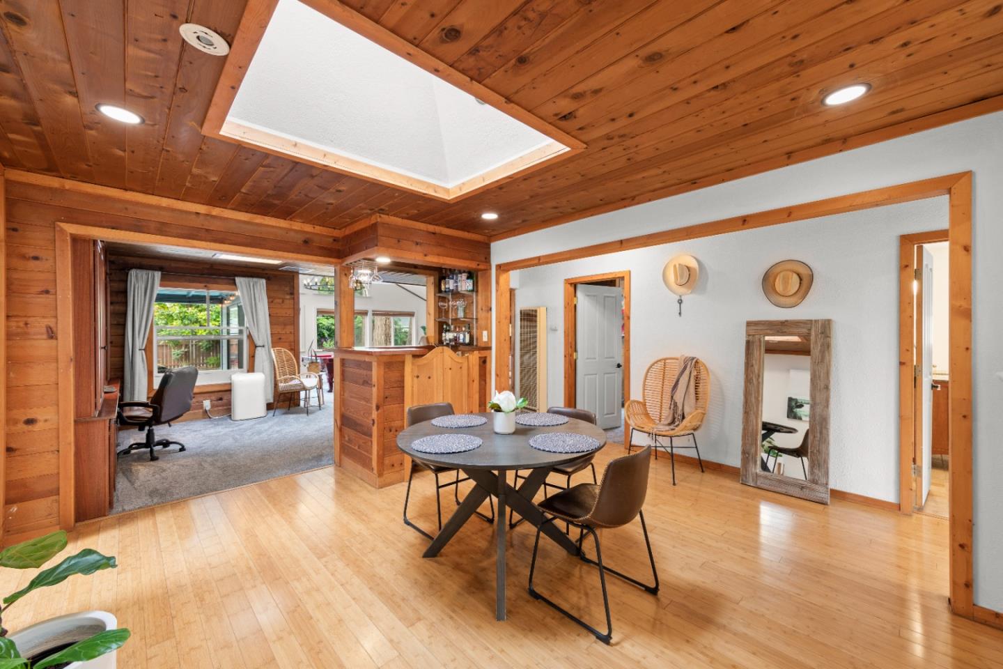 210 Madrona WAY