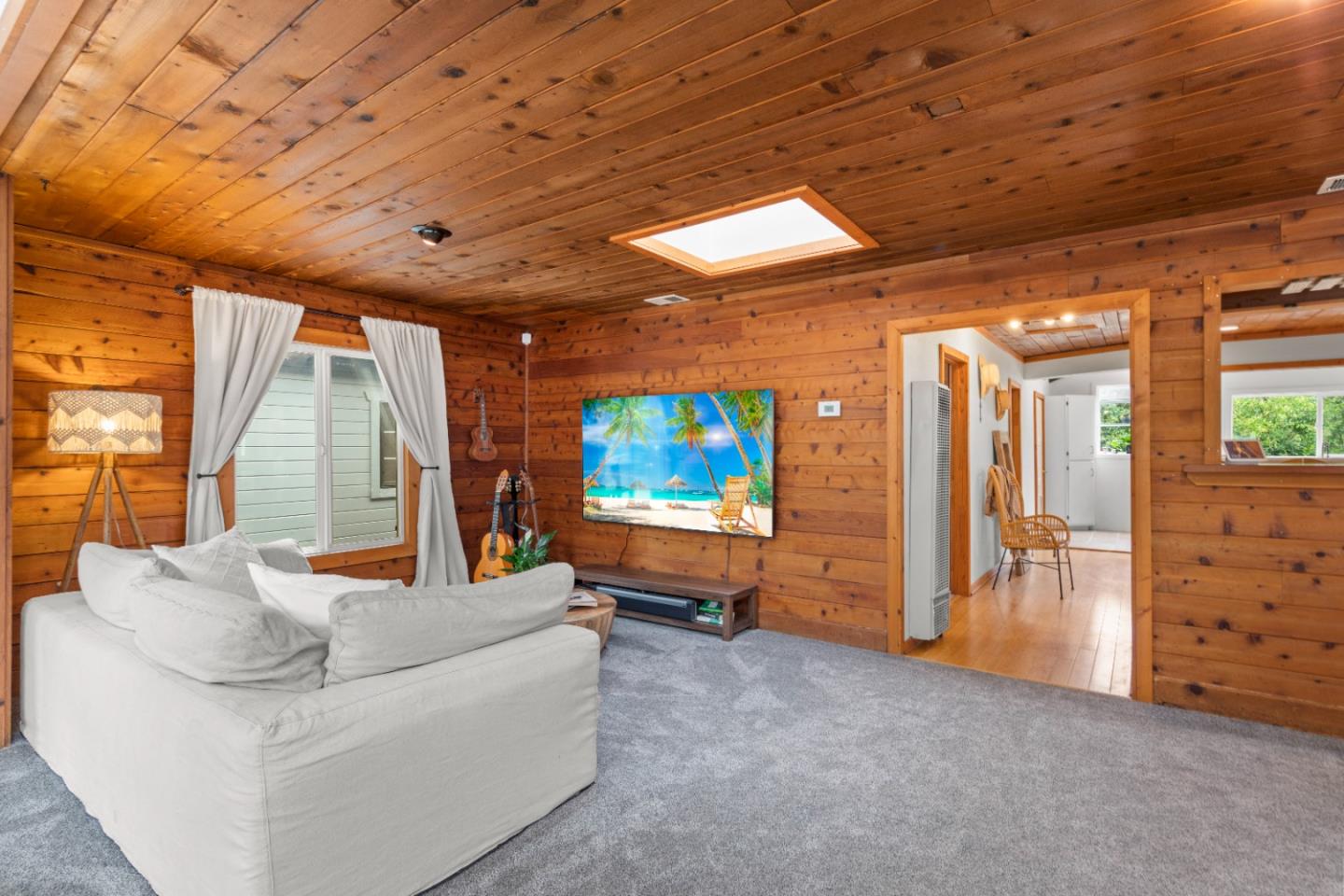 210 Madrona WAY
