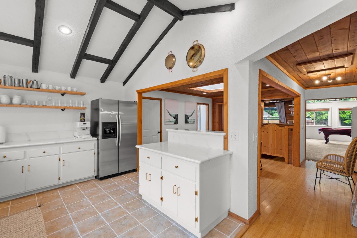 210 Madrona WAY