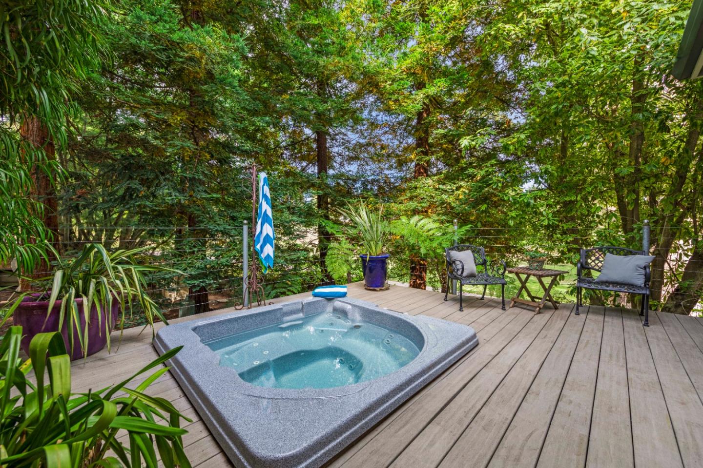 352 Los Altos DR