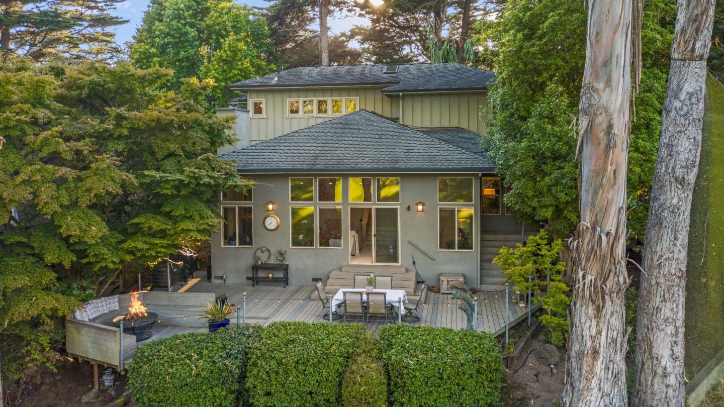 352 Los Altos DR