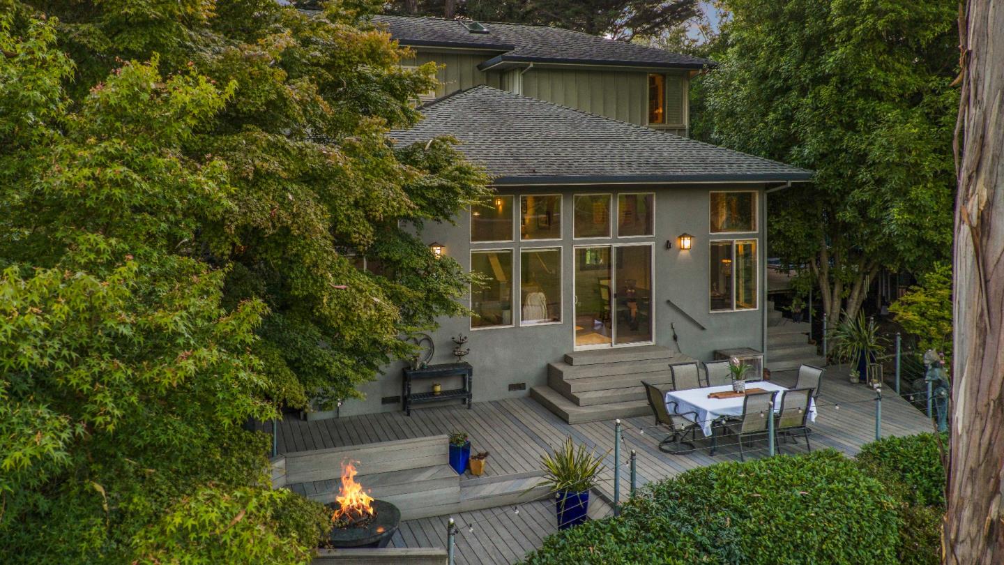 352 Los Altos DR