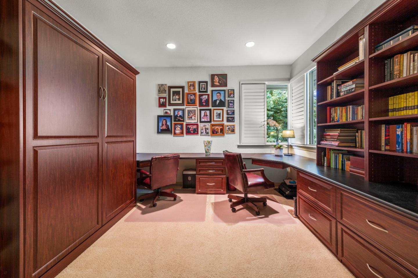352 Los Altos DR