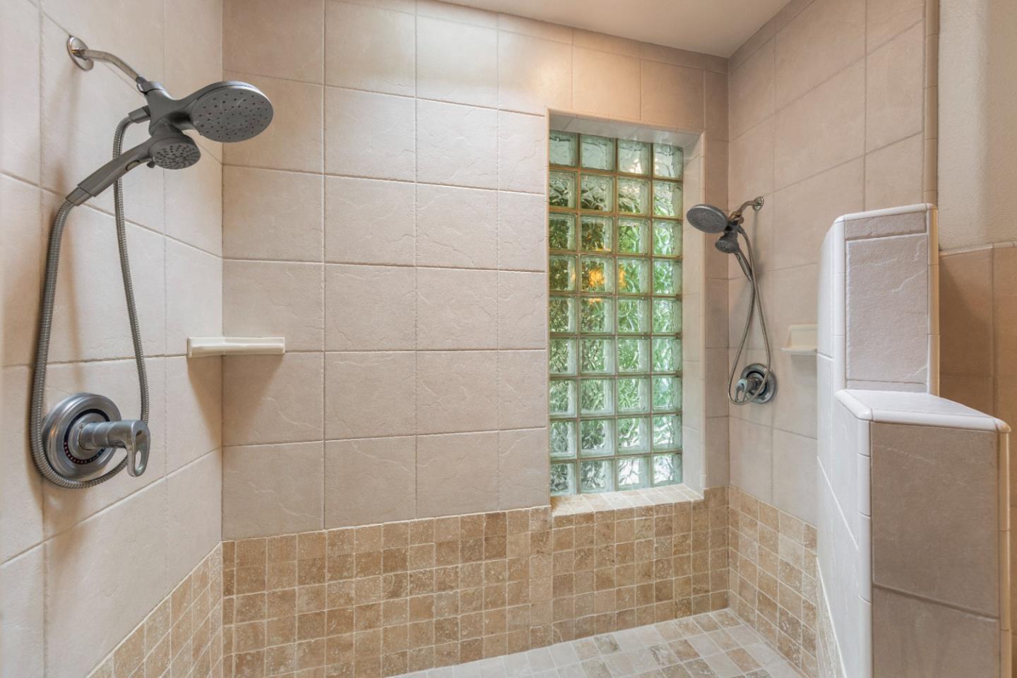 352 Los Altos DR