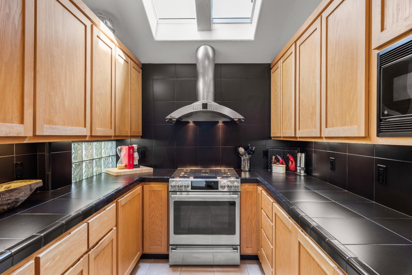 352 Los Altos DR