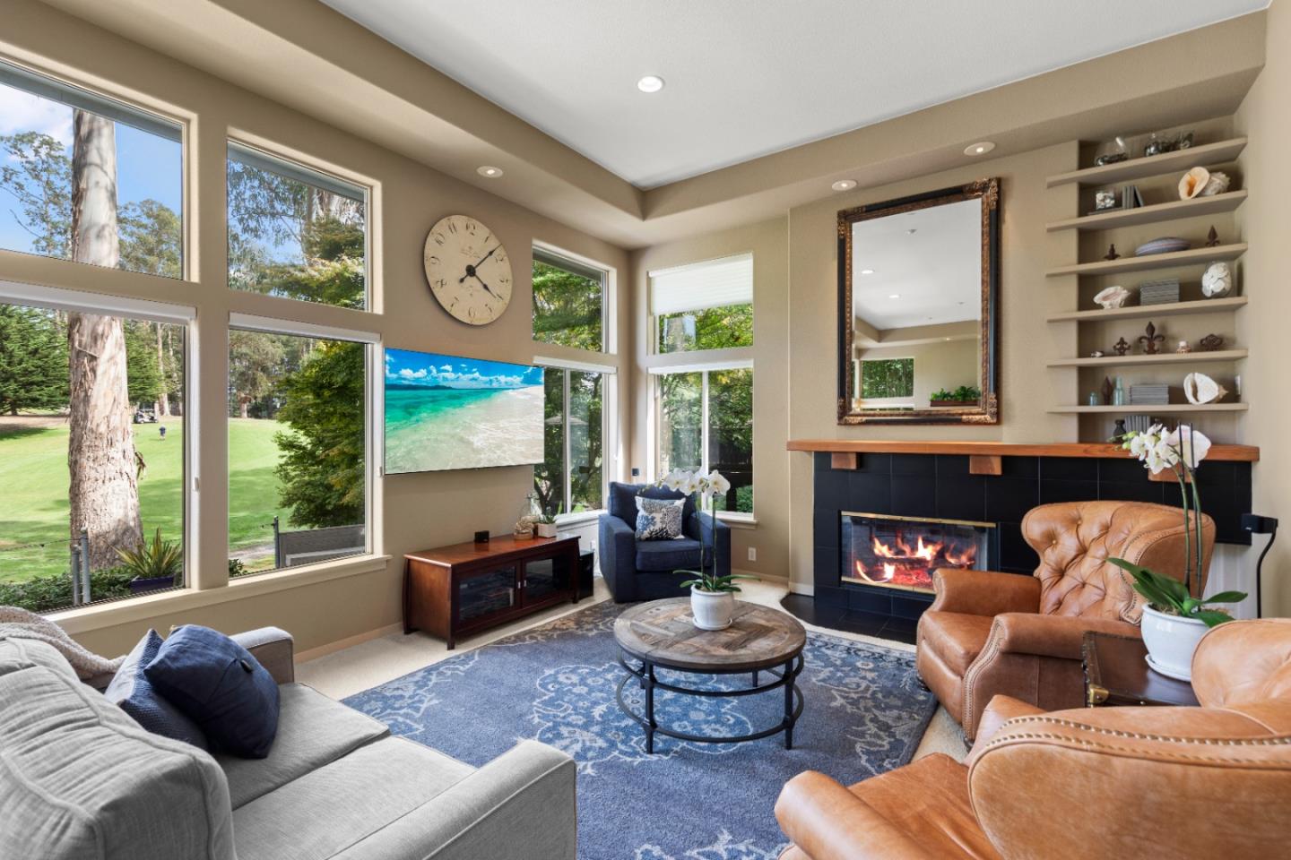 352 Los Altos DR