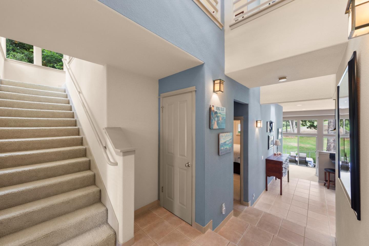 352 Los Altos DR