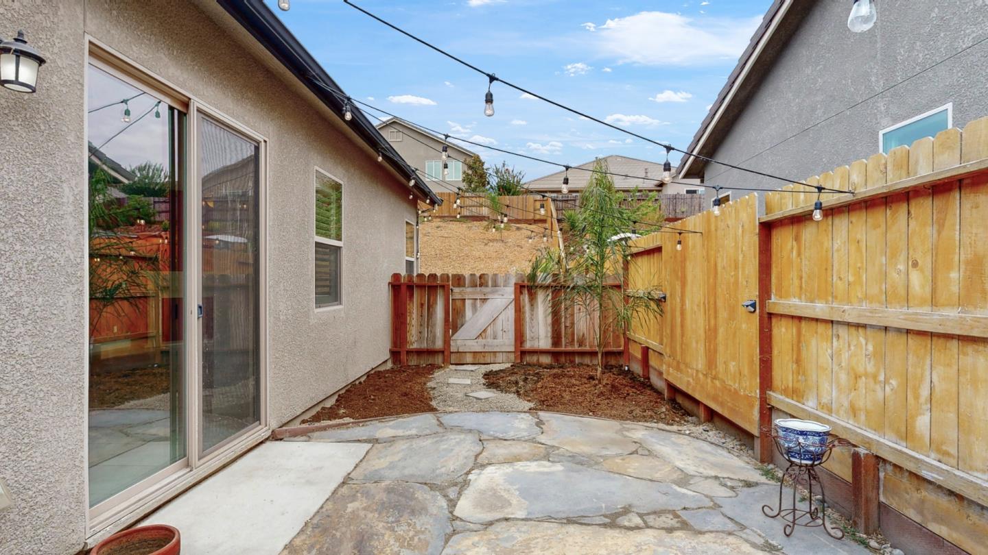 1635 Sunflower DR