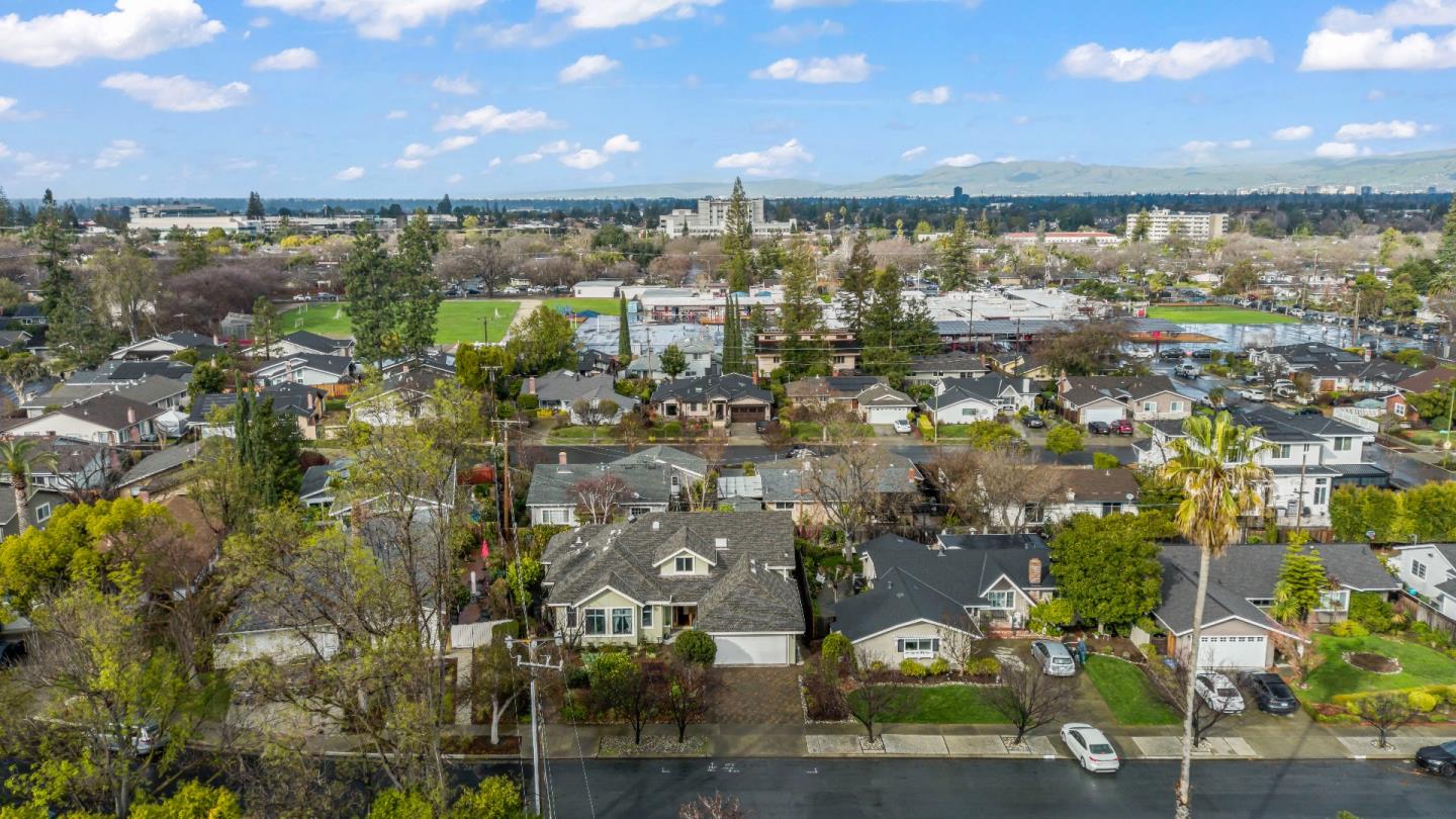 2429 De Soto DR