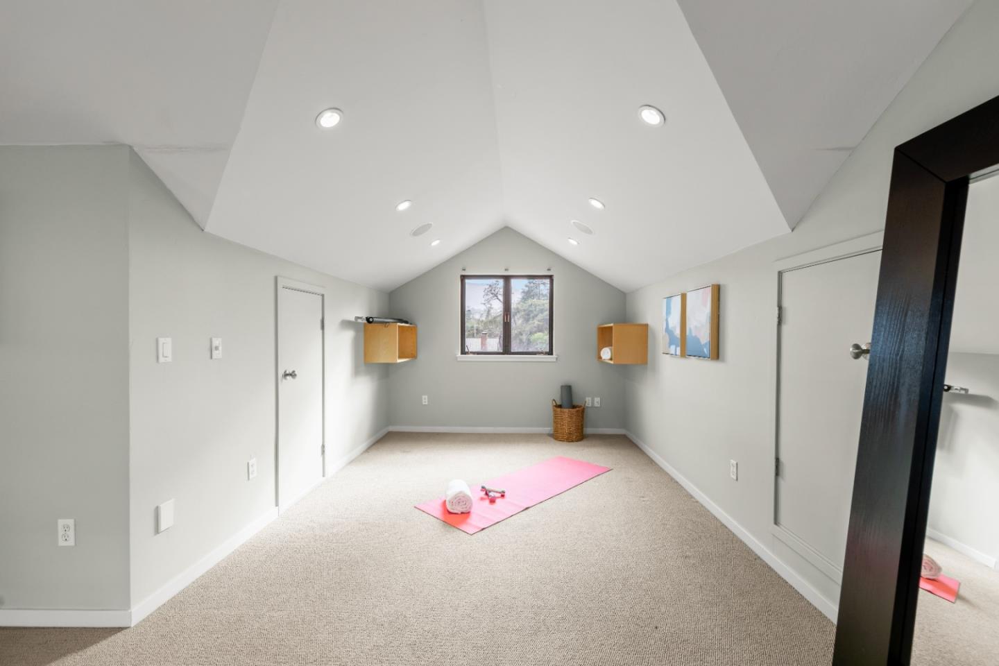2429 De Soto DR