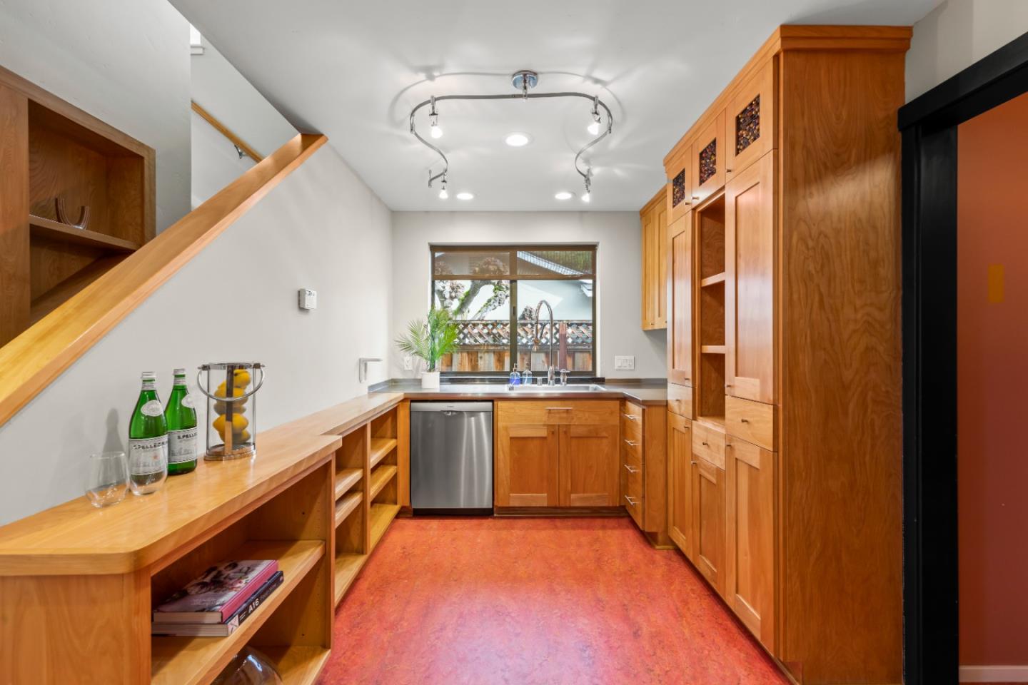 2429 De Soto DR