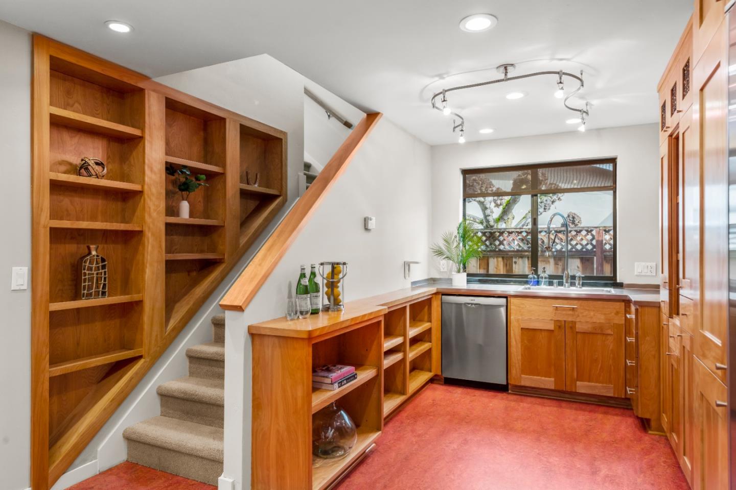 2429 De Soto DR