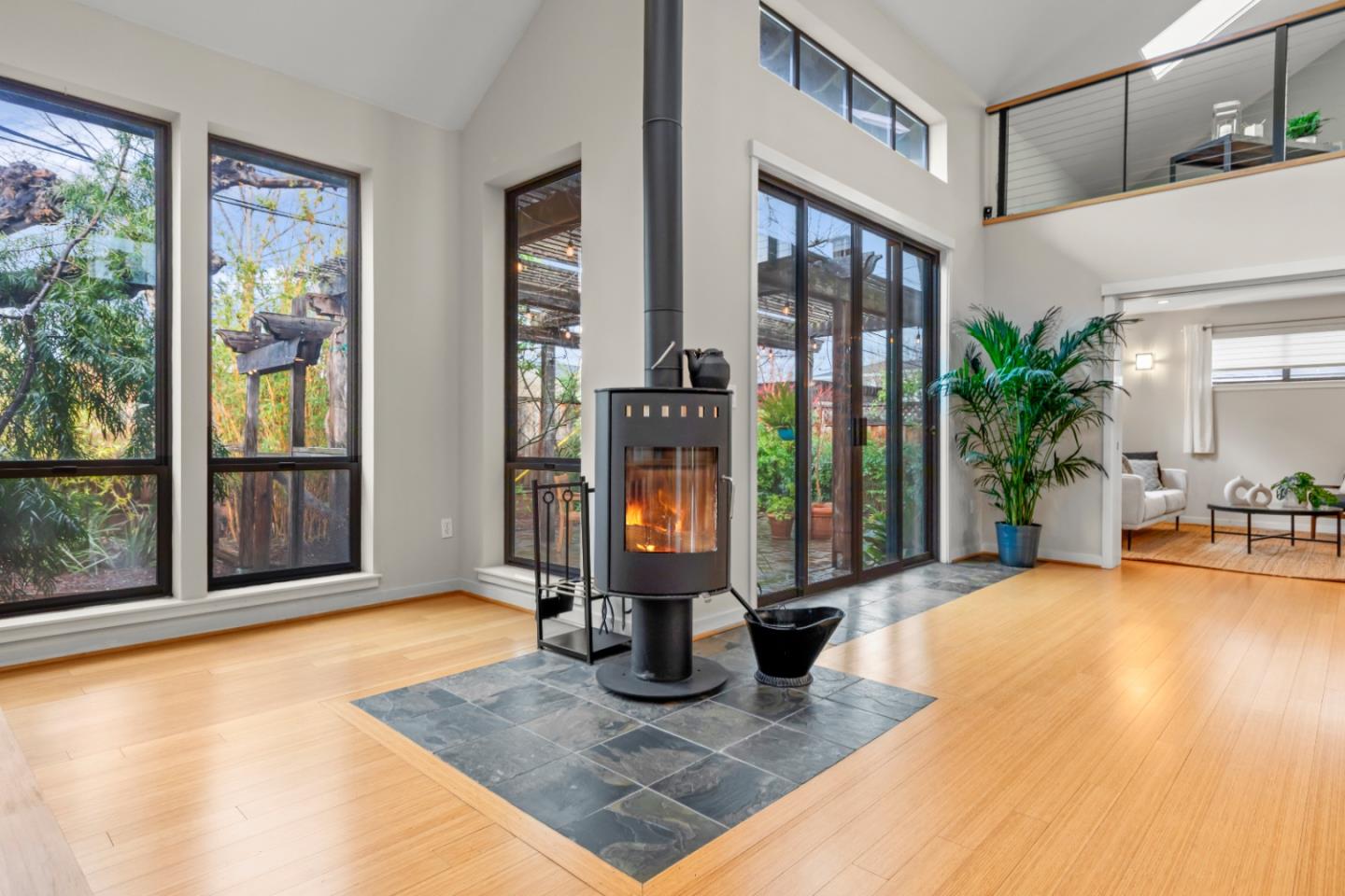 2429 De Soto DR