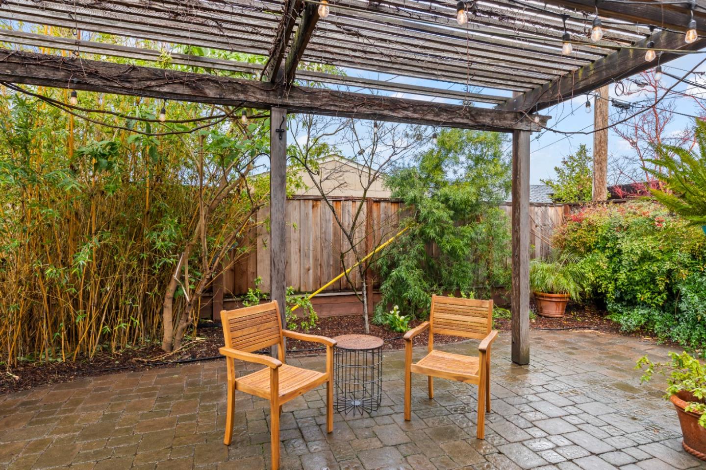 2429 De Soto DR