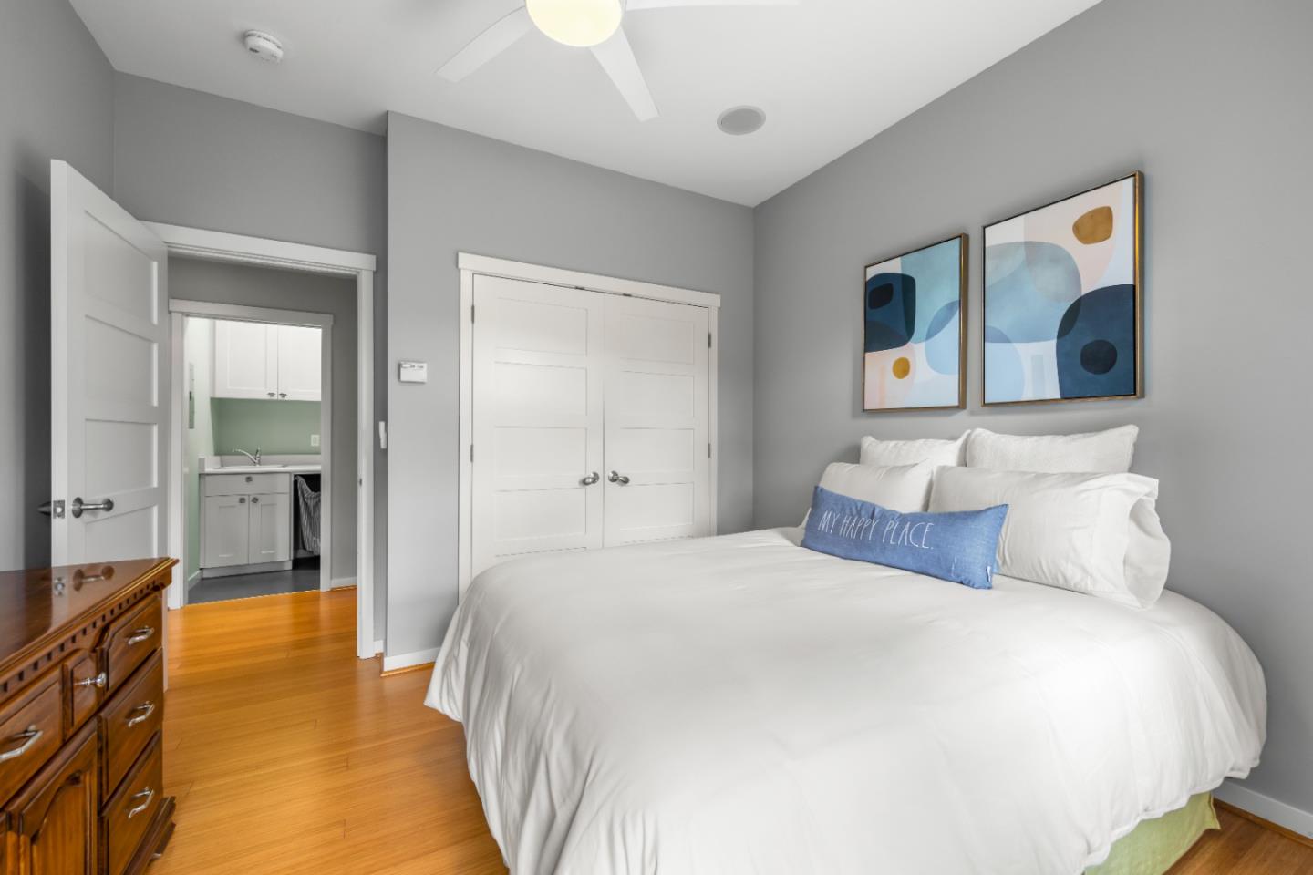 2429 De Soto DR