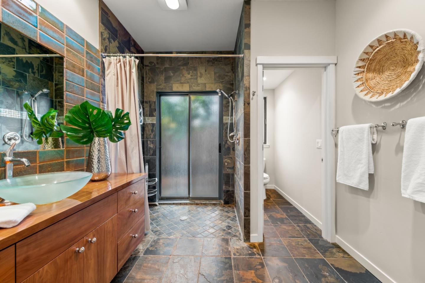 2429 De Soto DR